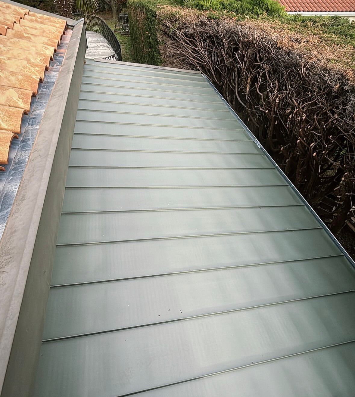 Toiture métallique et étanchéité